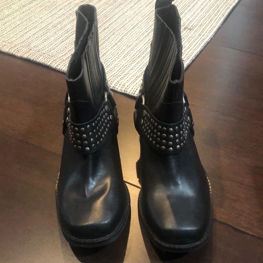 Moto Boots